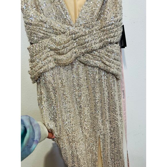 MAC DUGGAL 26598 Nude Silver V-Neck Sequin Wrap Waist Gown NWT size 10 - Picture 16 of 16
